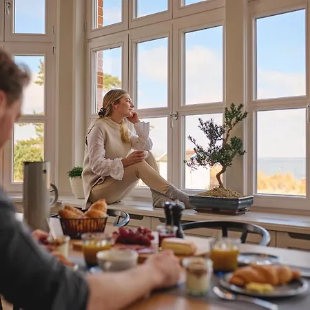 Goldmädchen 93 - House